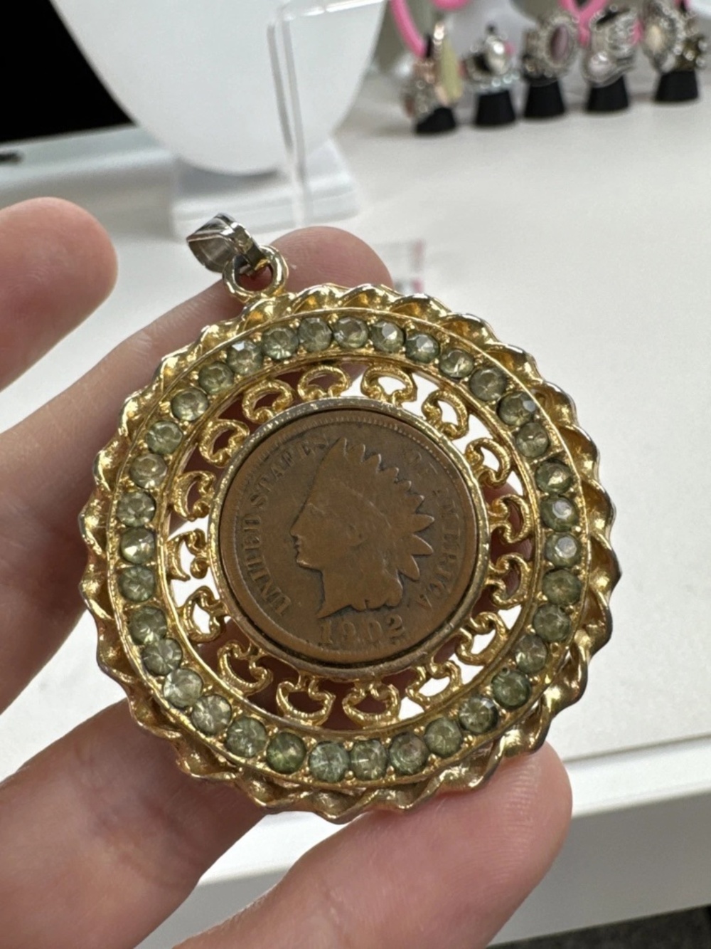 VINTAGE 1902 INDIAN HEAD COIN PENNY & RHINESTONE PENDANT